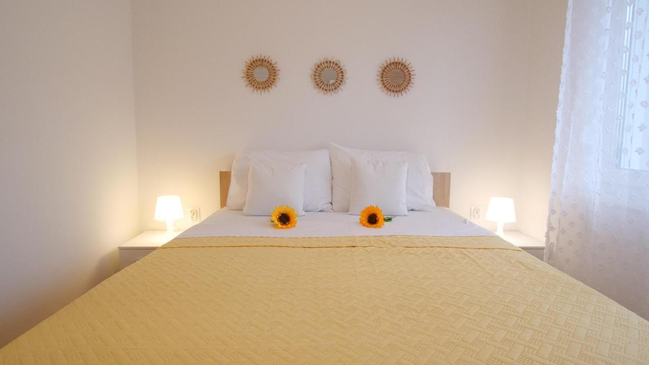 Arena Apartment With 3 Bedrooms In The City Center Pula Luaran gambar