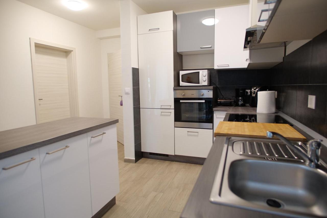Arena Apartment With 3 Bedrooms In The City Center Pula Luaran gambar