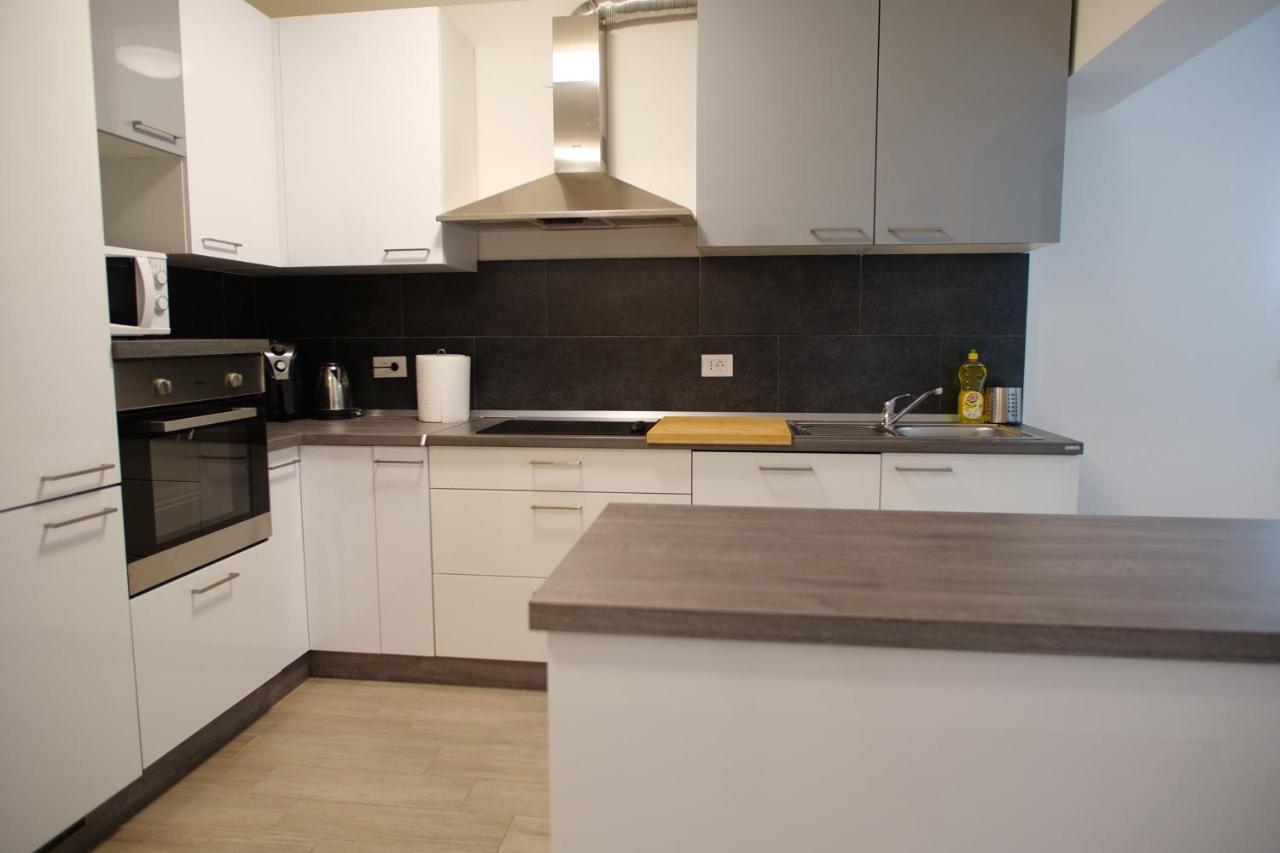 Arena Apartment With 3 Bedrooms In The City Center Pula Luaran gambar